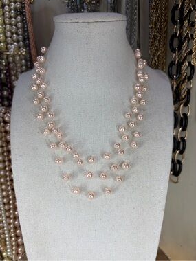 NIB Avon Floating Pink Faux Pearl Necklace Blush Jewelry